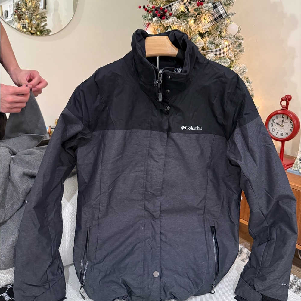 Columbia Two-Tone Black and Gray Jacket